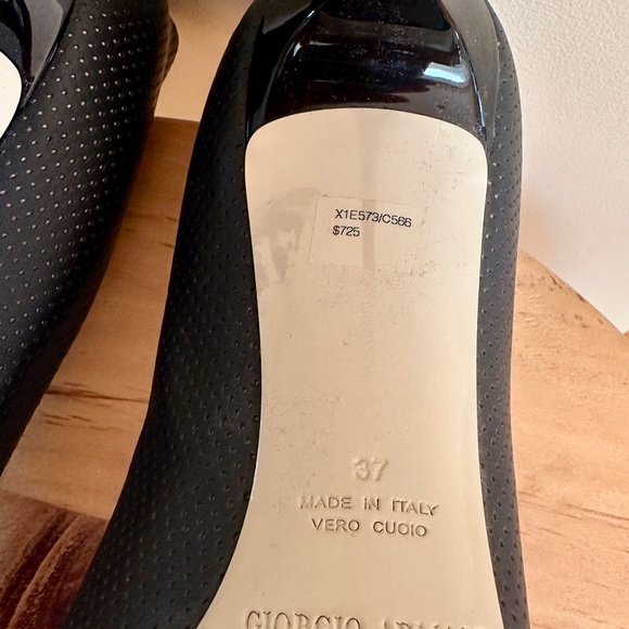 NEW Giorgio Armani Leather D'Orsay Pumps 3" Heel Perforated Matte Black $725 - Picture 9 of 9